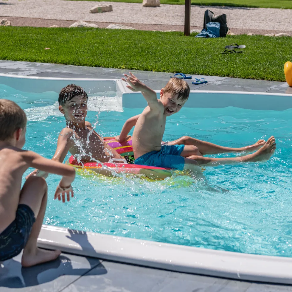 External swimming pool - Farm campsite Agrisalus